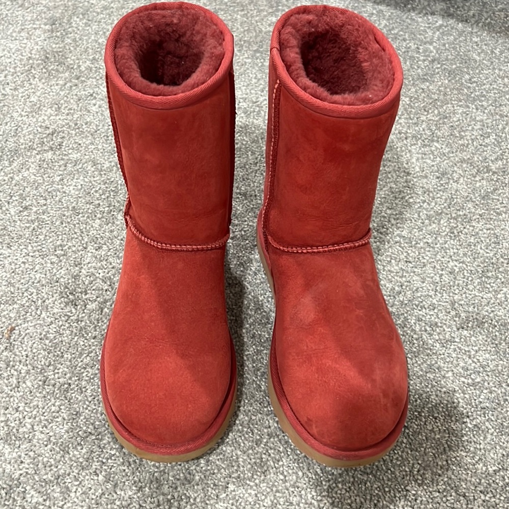 COPY - Red Uggs. Barely worn. Size 7